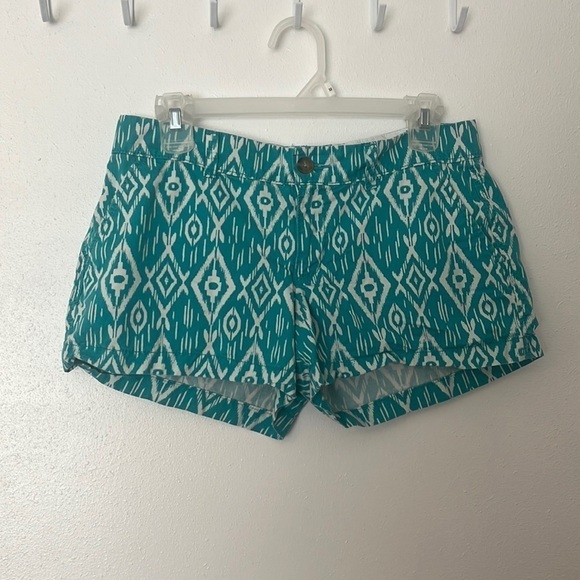 𝅺old Navy Turquoise Tribal Print Chino Shorts Size 4 - Picture 1 of 6